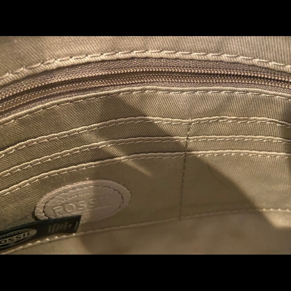🤍FOSSIL CROSSBODY🤍 - Picture 5 of 6